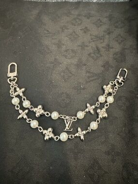 Louis Vuitton  Silver Pearl Monogram Bag Charm